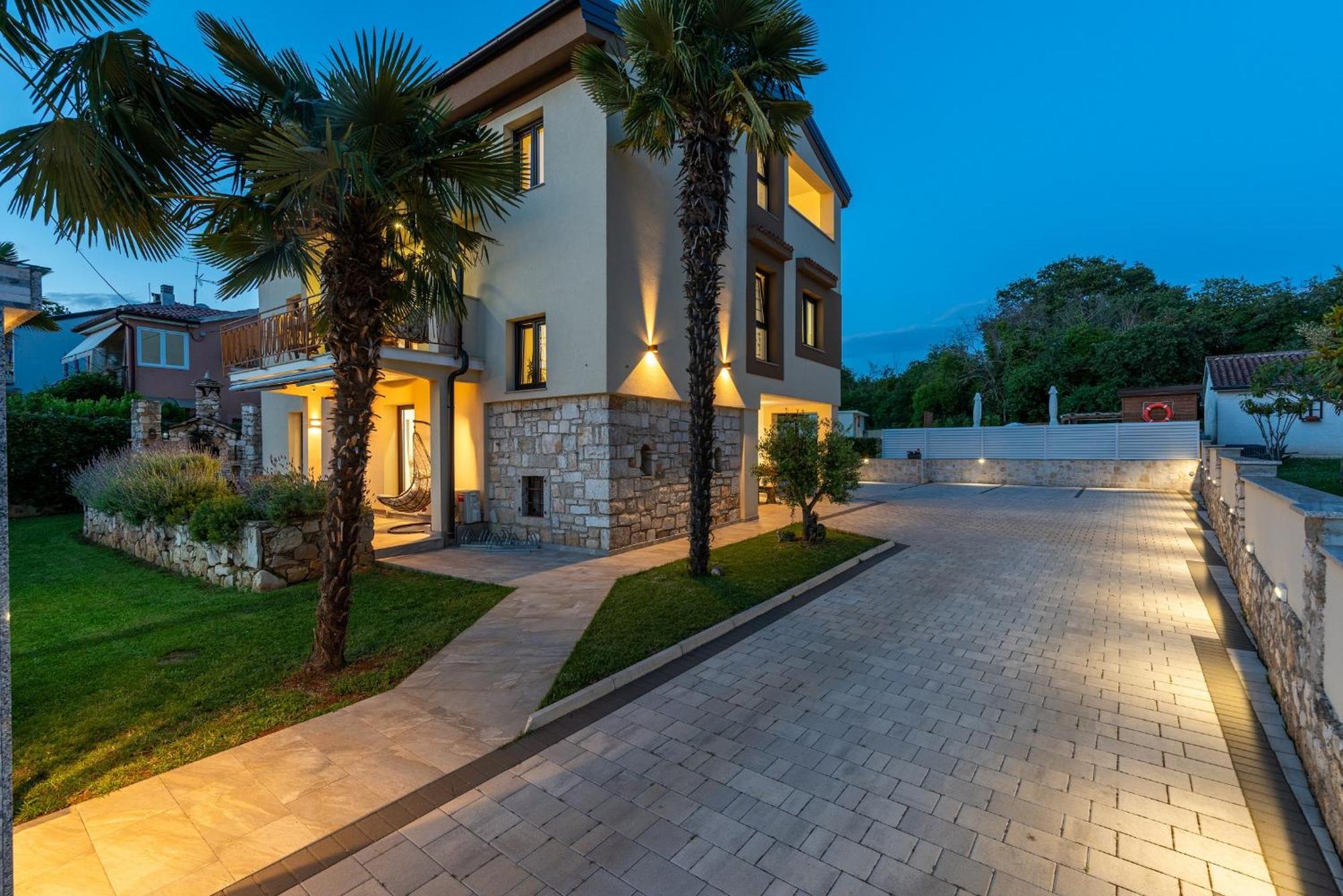 App Sandro With Common Pool Poreč Exterior foto