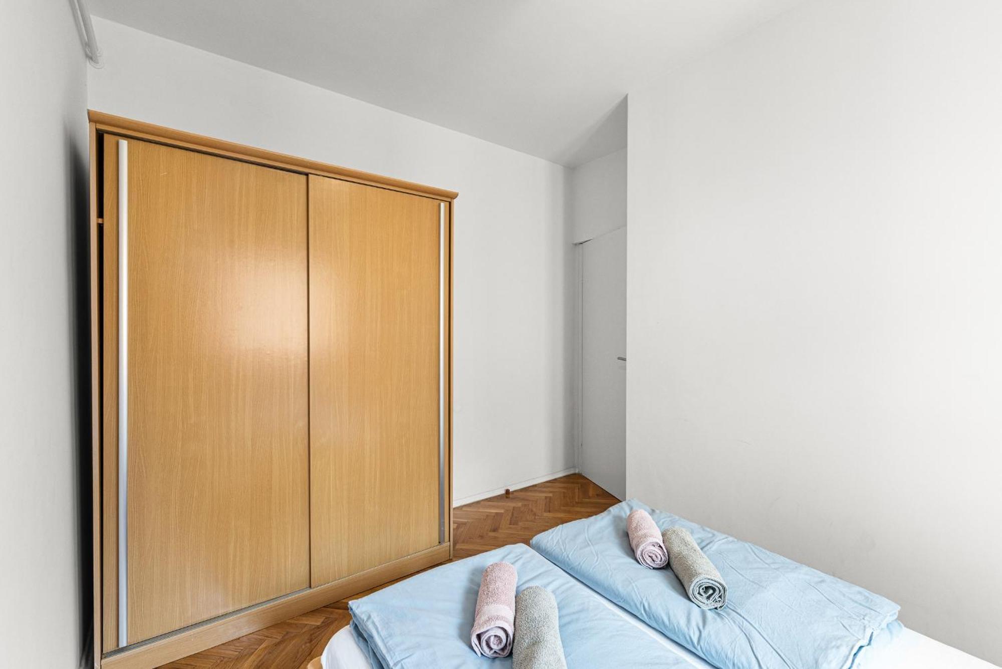 App Sandro With Common Pool Poreč Habitación foto