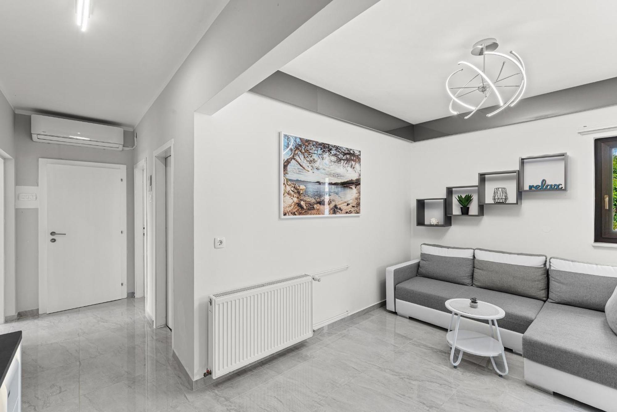 App Sandro With Common Pool Poreč Habitación foto