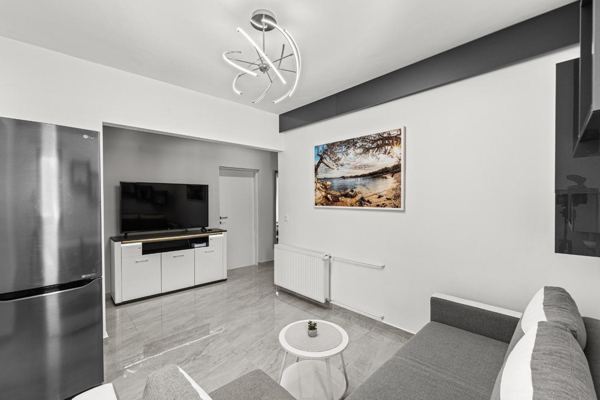 App Sandro With Common Pool Poreč Habitación foto
